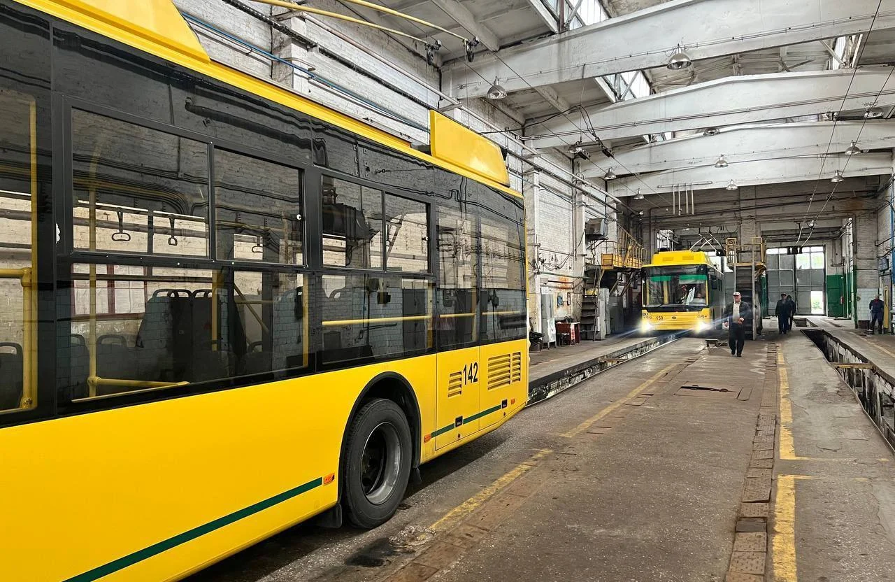 Через ожеледь у Полтаві тимчасово зупинили рух тролейбусів у кількох напрямках