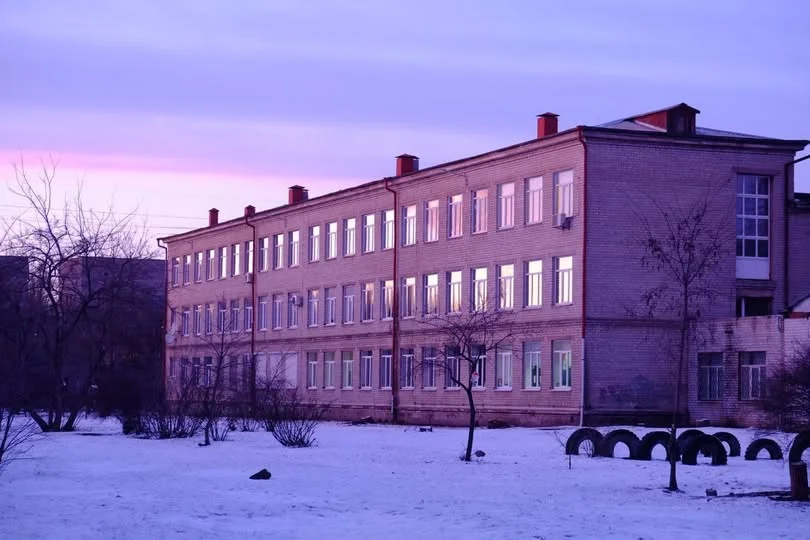 Висока захворюваність на ГРВІ: у громаді на Полтавщині три школи перейшли на дистанційне навчання