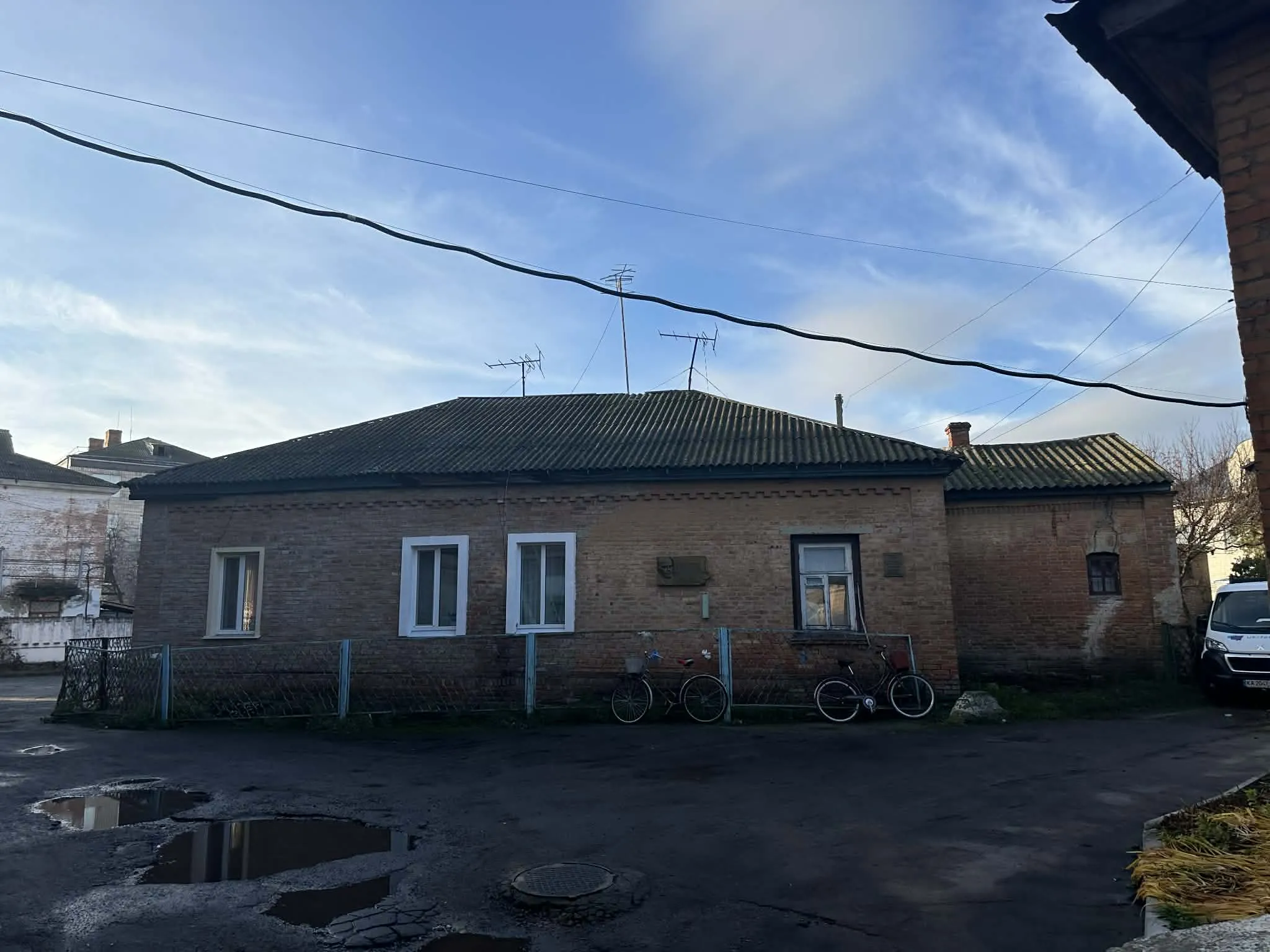 На Полтавщині зняли меморіальну дошку автору гімну Москви Дунаєвському