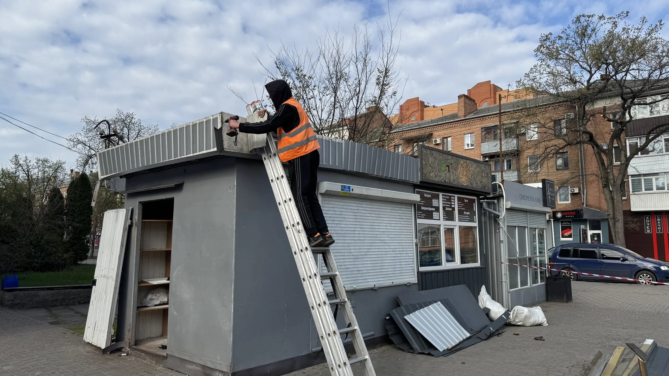 У Полтаві мають знести самочинно збудований магазин