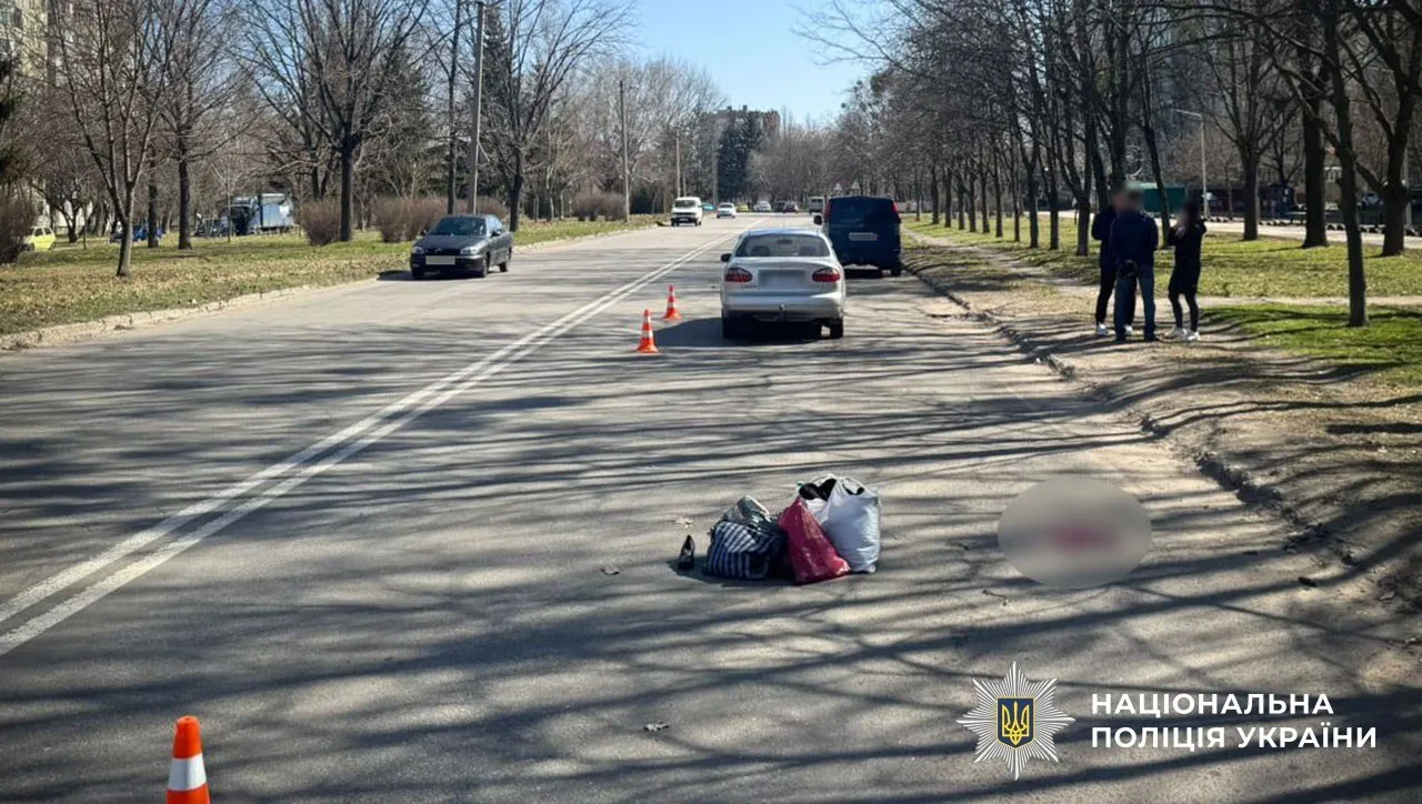 Внаслідок аварії в Полтаві госпіталізували жінку