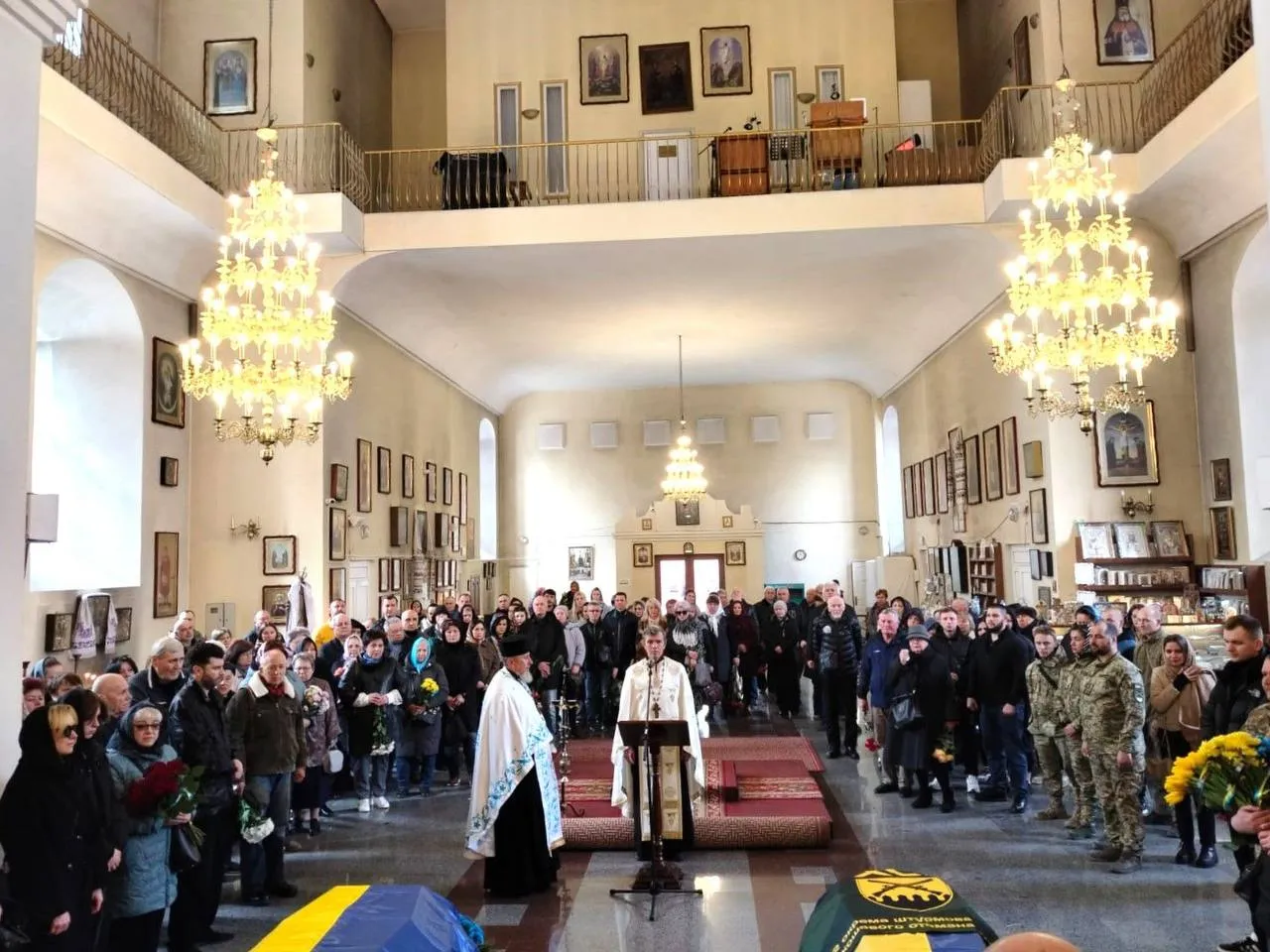 У Полтаві попрощалися із загиблими захисниками України