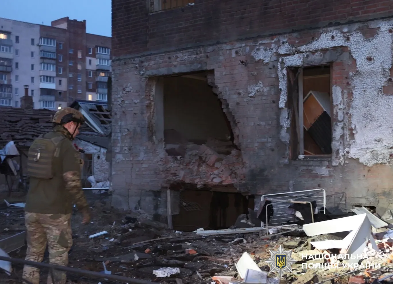 У поліції показали наслідки нічного обстрілу Полтави