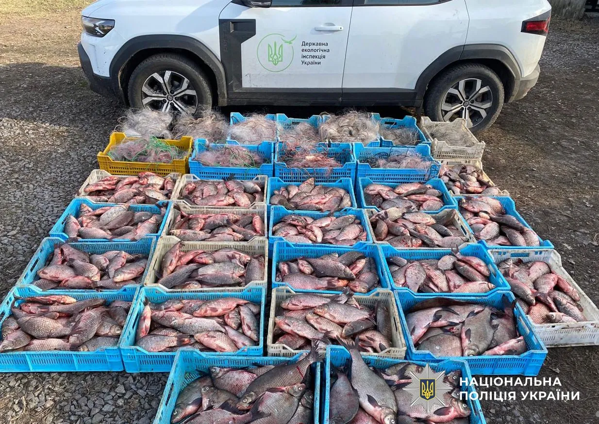 З Кременчуцького водосховища вилучили близько 600 метрів браконьєрських сіток