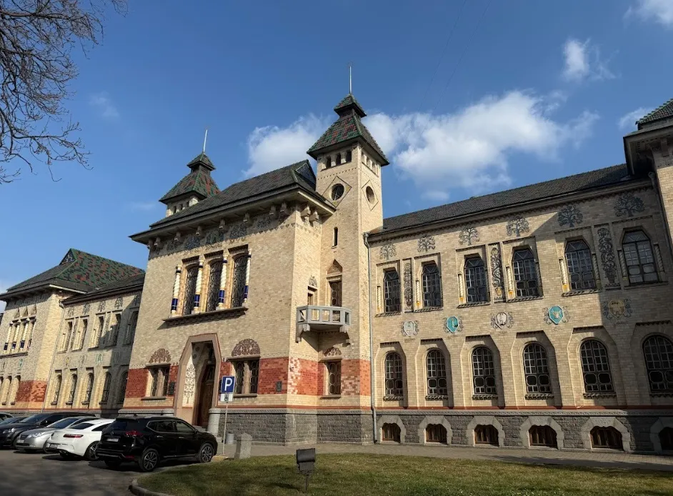 Чому будівля краєзнавчого музею – «серце» сучасної Полтави й найкраще представляє наше місто  