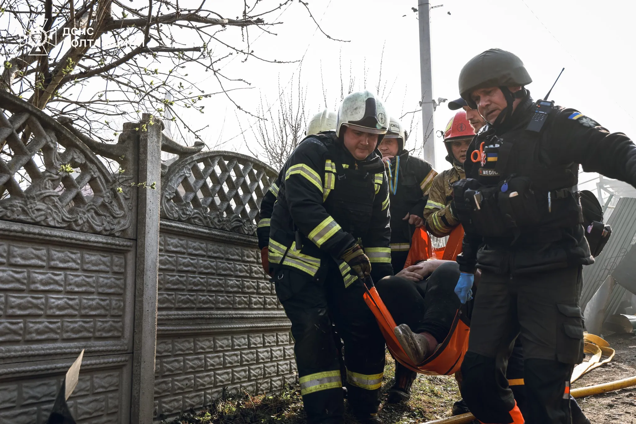 Рятувальники показали наслідки російського удару по Полтаві