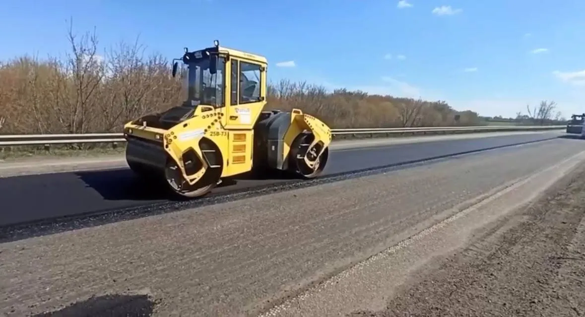 На Полтавщині триває ремонт проблемної ділянки автодороги