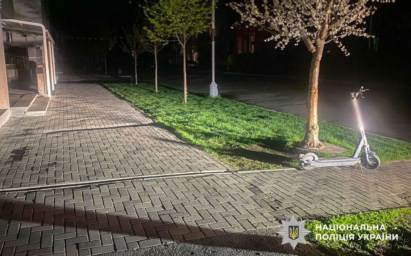 У Полтаві чоловік на самокаті травмував пішохідку