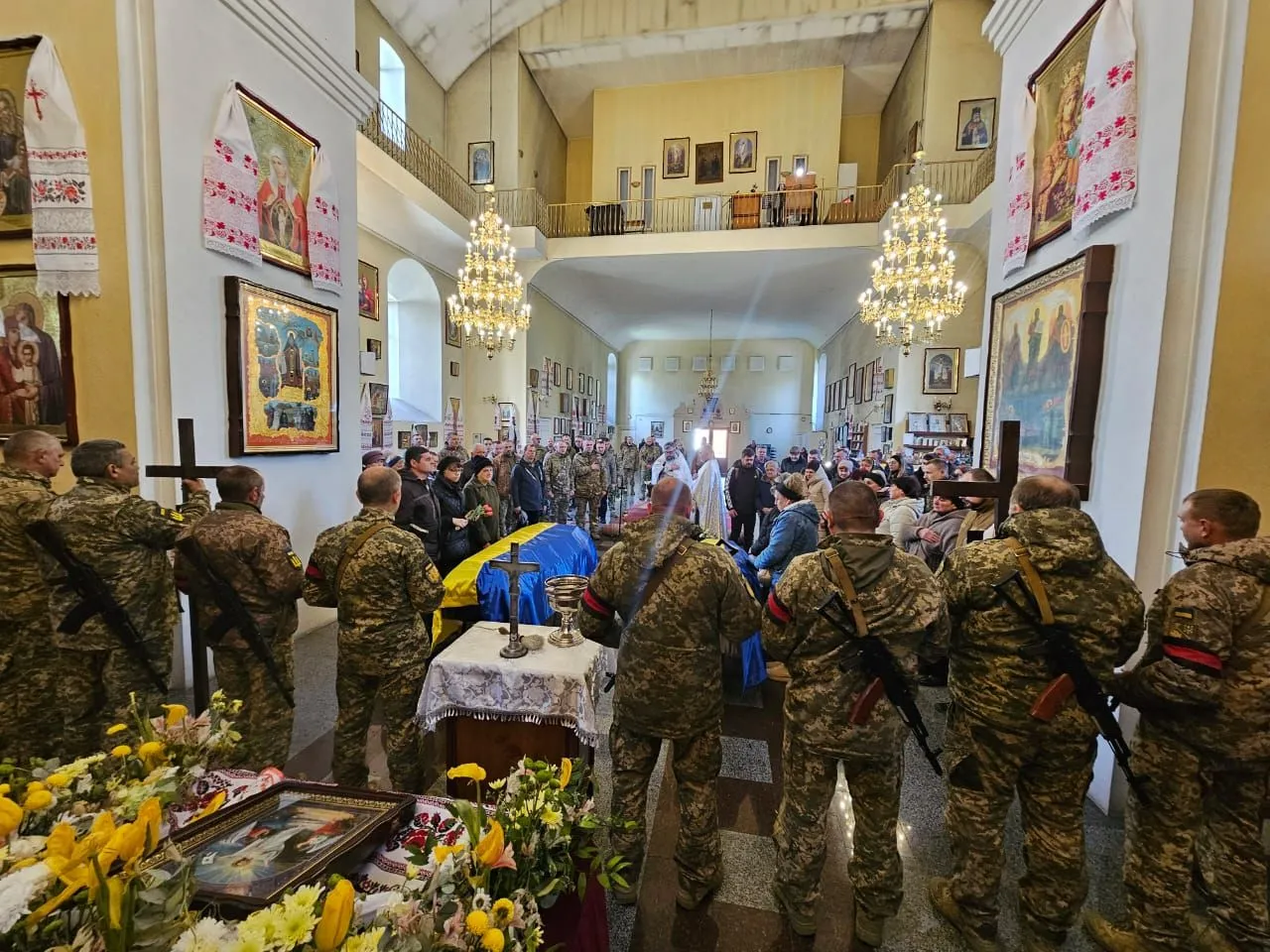 У Полтаві попрощалися з двома полеглими воїнами