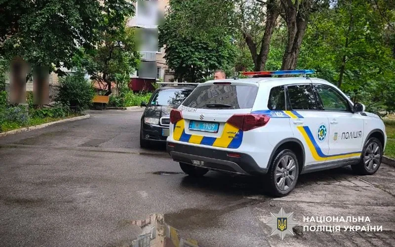 У Горішніх Плавнях чоловік випав з вікна багатоповерхівки