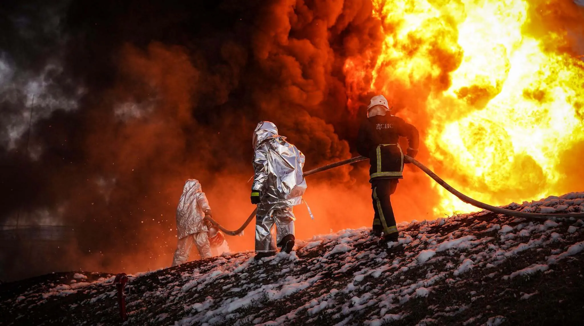 Полтавських рятувальників відзначили орденами та медалями