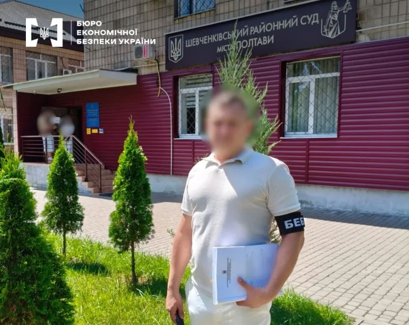 За переплату в понад 3 мільйони на закупівлі оптики для військових у Полтаві судитимуть трьох посадовців і екскерівника фірми