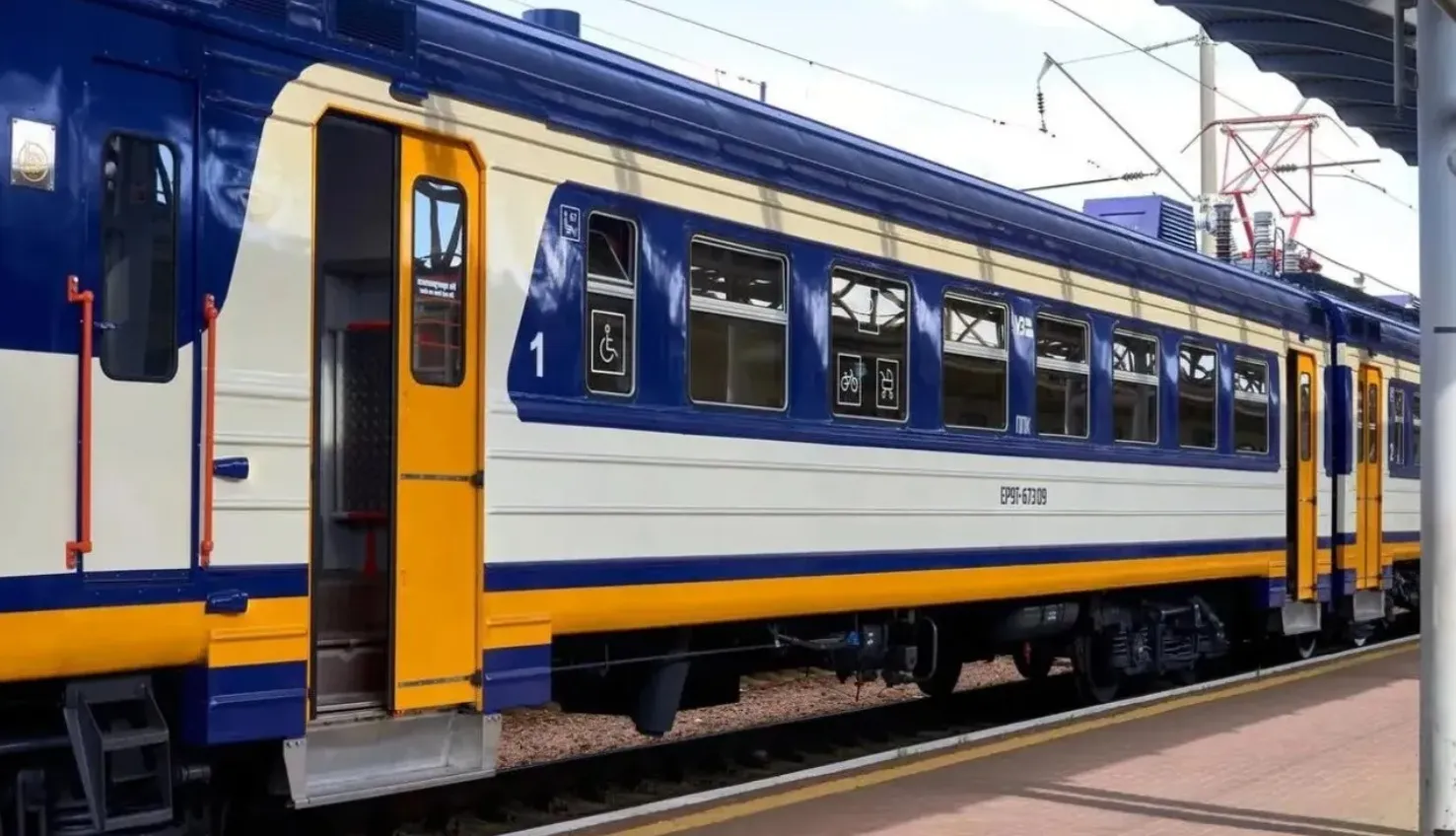 Через російську атаку на Полтавщині затримується приміський поїзд
