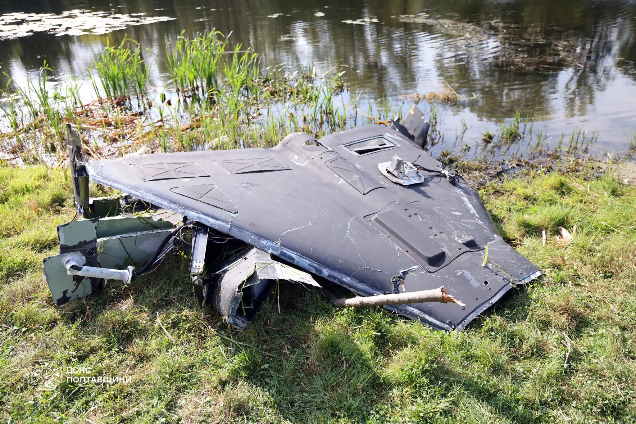 З водойми на Полтавщині дістали залишки ворожого дрону: фото
