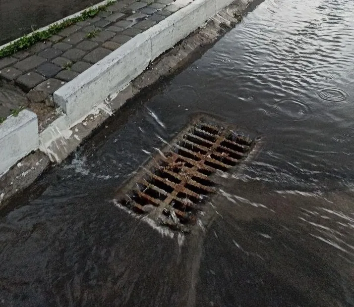 У Полтаві ліквідовують підтоплення внаслідок негоди