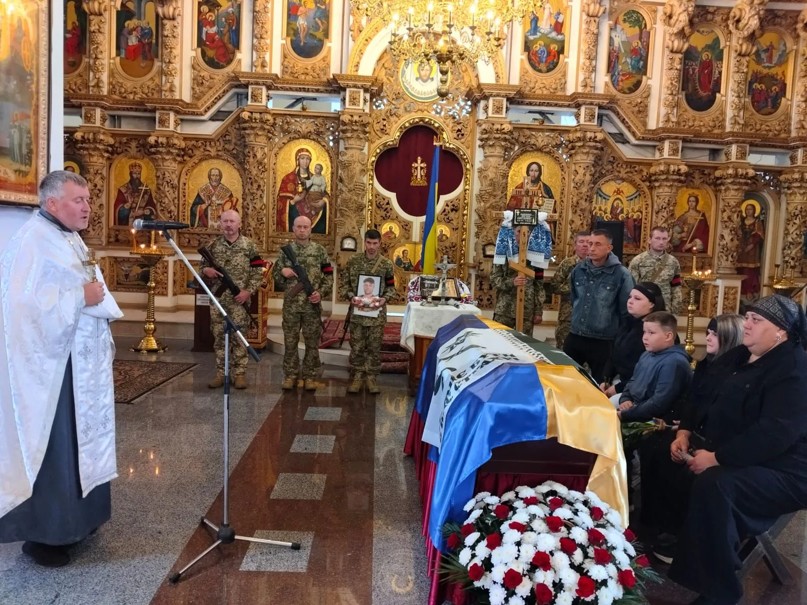 У Полтаві попрощалися з полеглим на Донеччині воїном