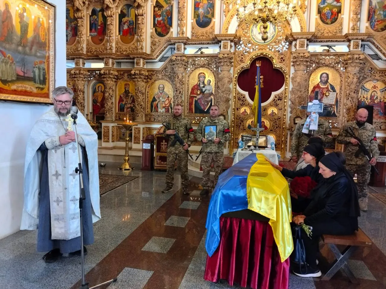 У Полтаві попрощалися із загиблим захисником Валерієм Малюгою