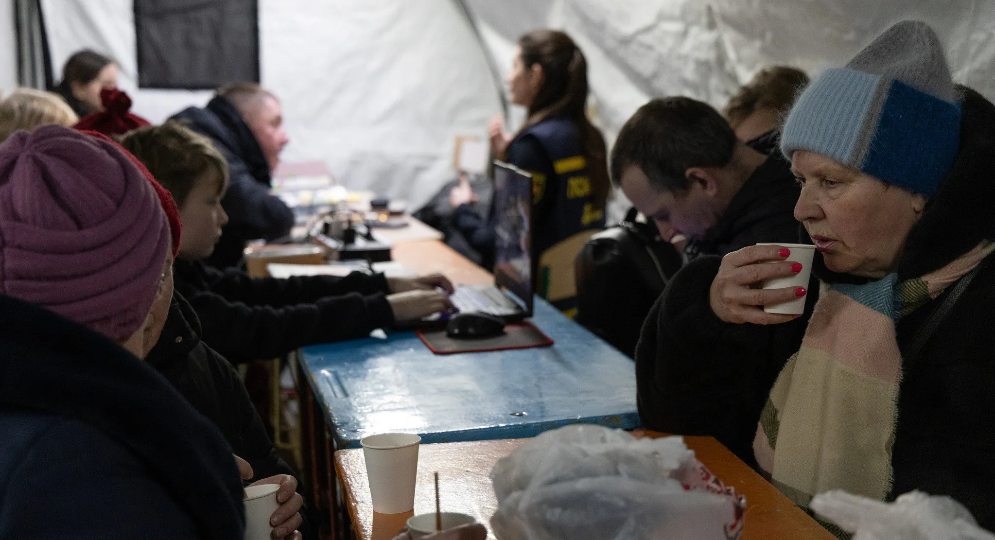 Відключення світла на Полтавщині: що прогнозують експерти та чи готові в пунктах незламності приймати людей 