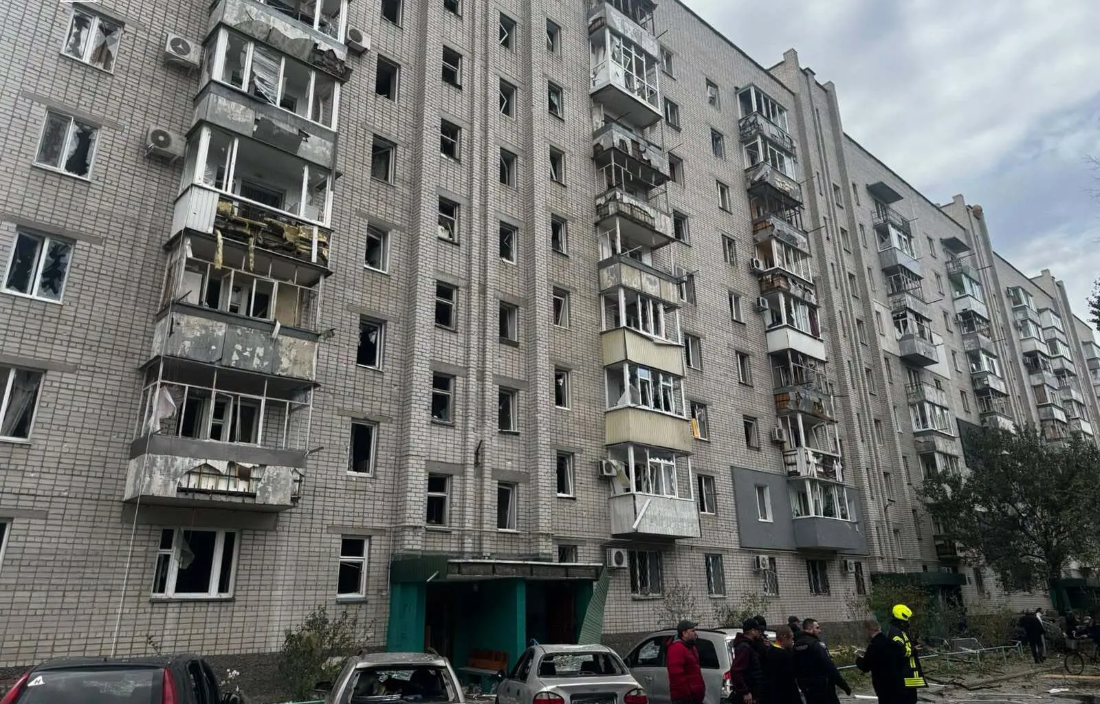 Через обстріл Кременчука загинула жінка, яка в момент удару закрила собою дитину