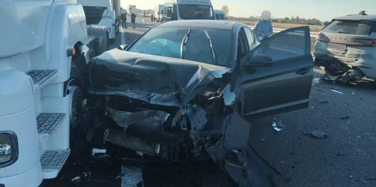 На Полтавщині сталася ДТП за участі вантажівки та двох легковиків