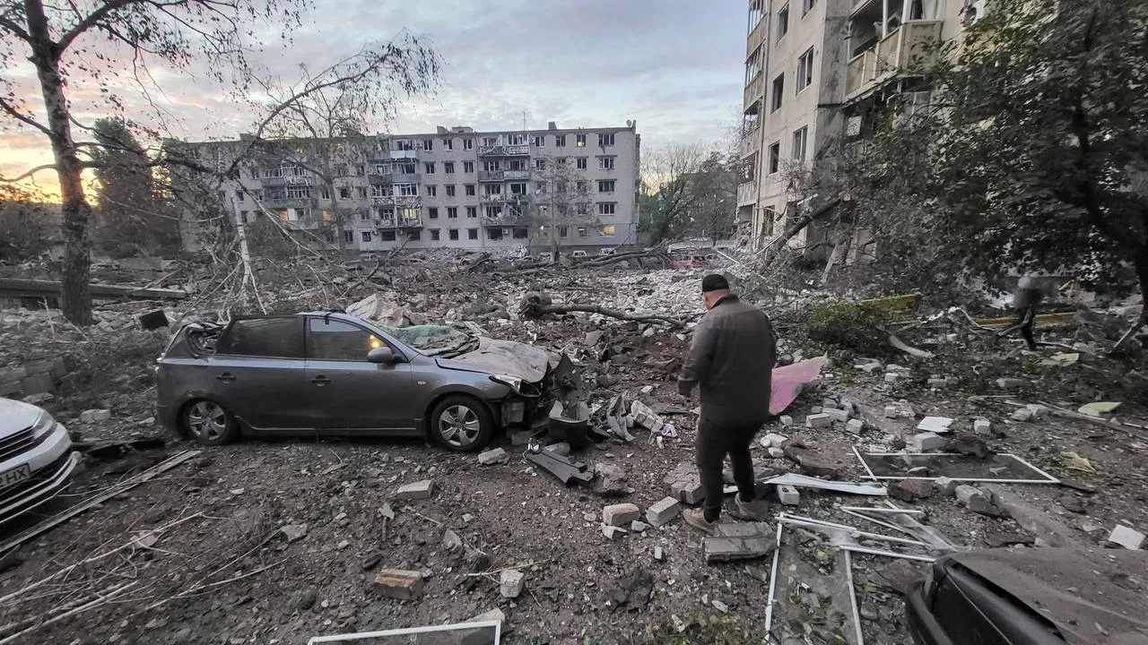 Росіяни вдарили по будинках у Кременчуці