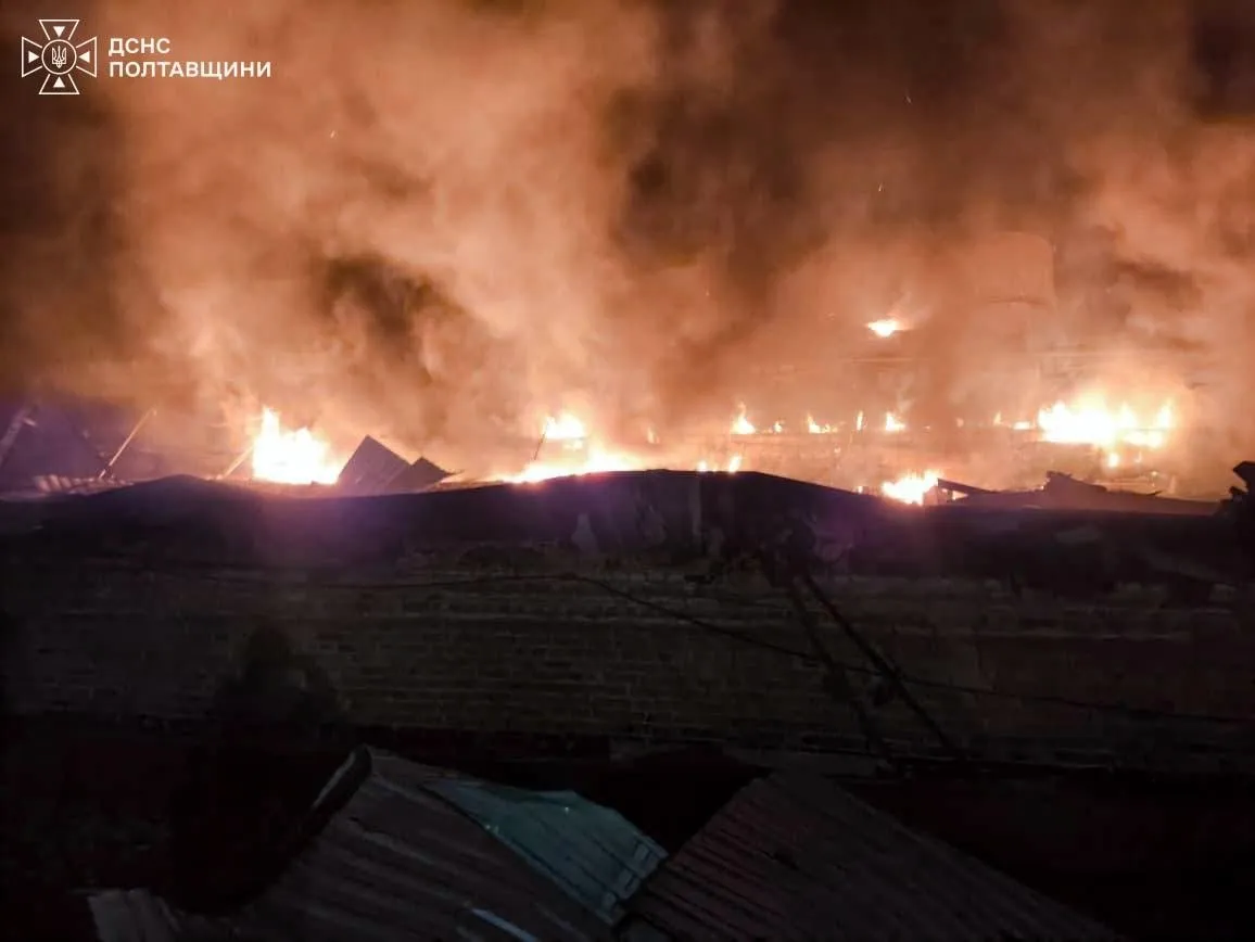 Рятувальники показали наслідки російської атаки по Полтаві