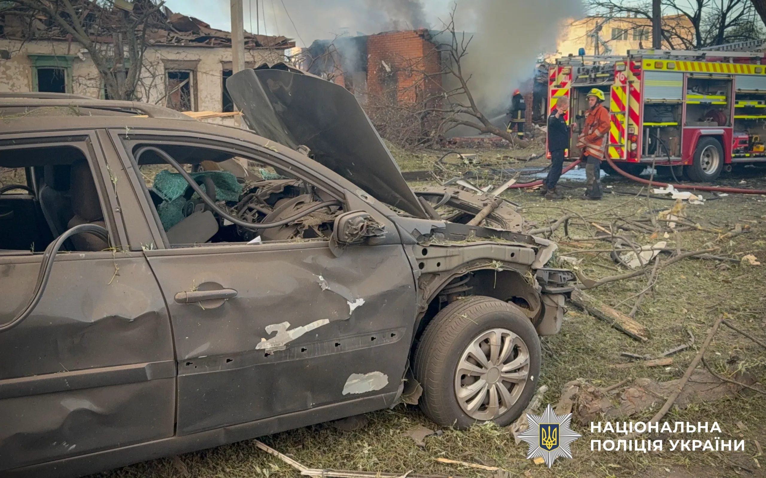 Двоє загиблих та 34 поранених – наслідки російського удару по Кременчуку